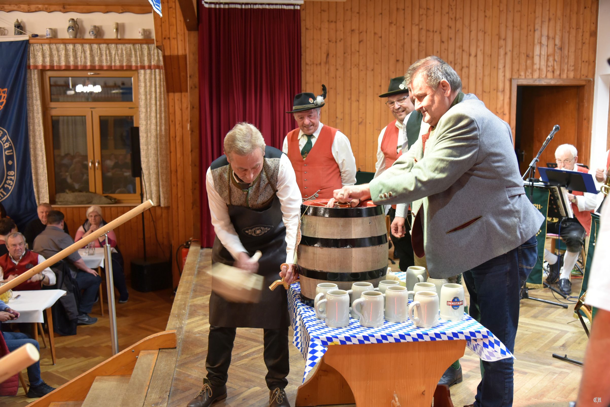 Derblecka mit starken Sprüchen beim Starkbierfest in Raßreuth